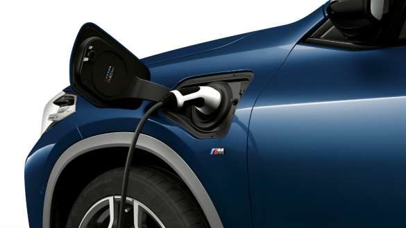 BMW X2 xDrive25e Ladeklappe