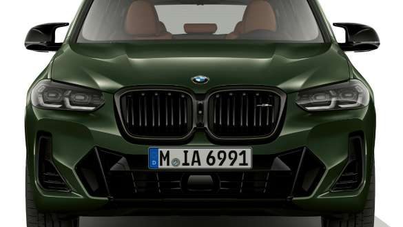 alt="BMW X3 M40i M40d G01 LCI Facelift 2021 Malachitgrün metallic M40i spezifische Designelemente Frontansicht"